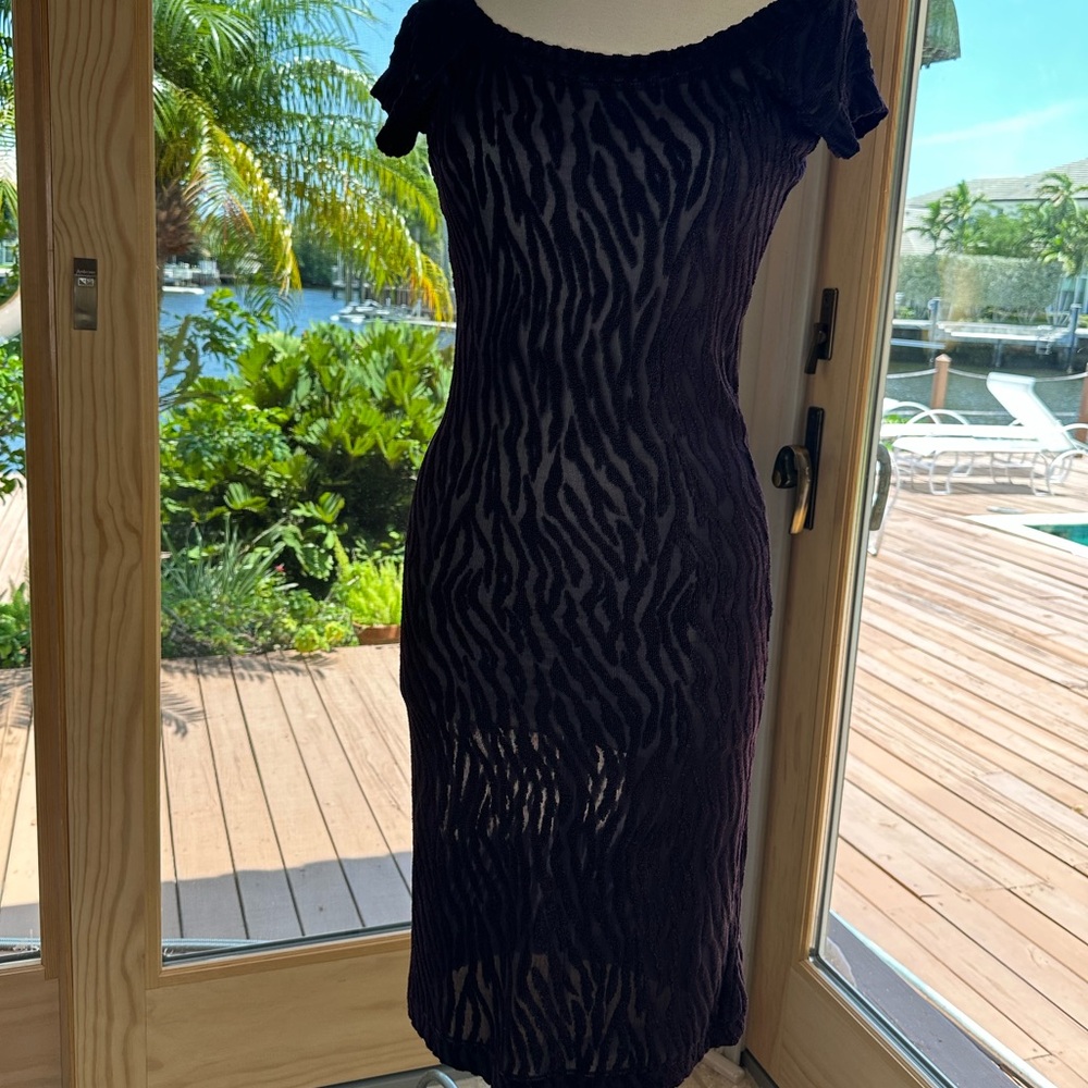 Black Sheath Midi Dress with Cap Sleeves